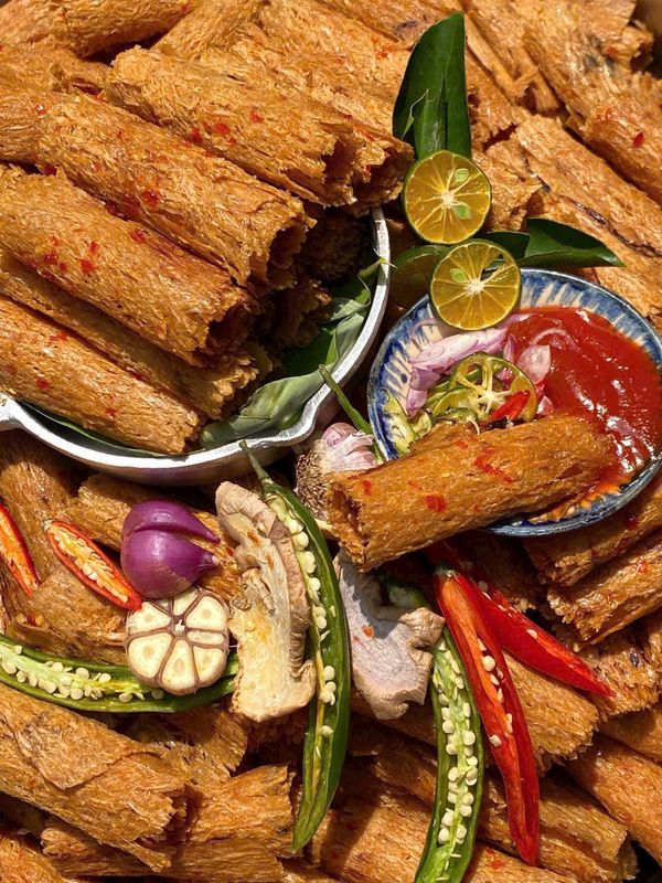 MỰC CÁN TOMYUM SẤY GIÒN, ĂN LÀ GHIỀN 250G - WINNIE HOUSE MỰC CÁN TOMYUM SẤY GIÒN, ĂN LÀ GHIỀN 250G - WINNIE HOUSE