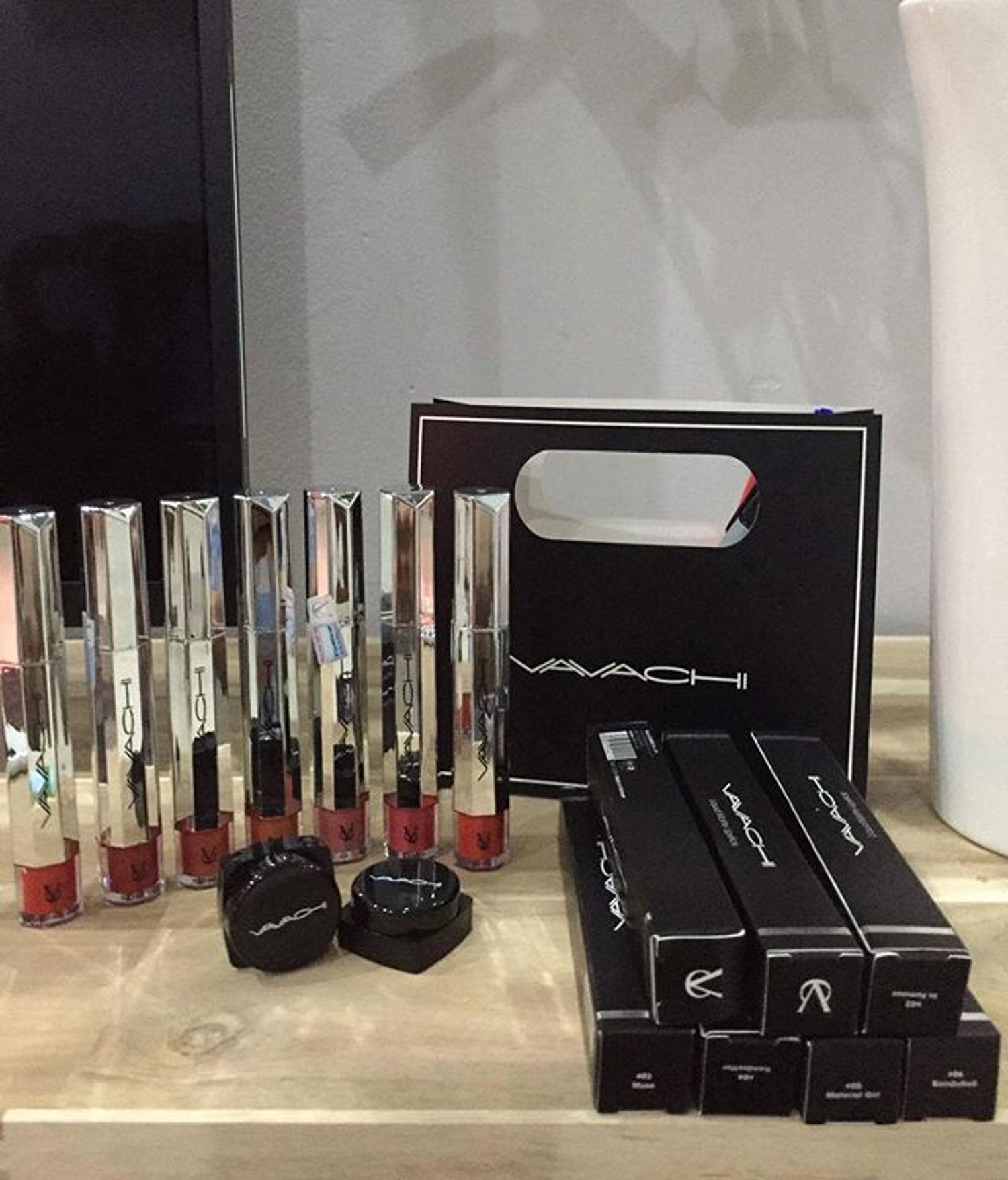 ĐẠI LÍ SON VAVACHI VÀ NPP SON LIPS WITH LIPS